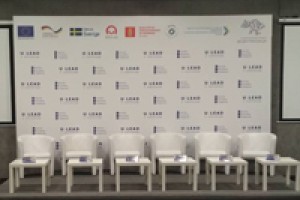 Баннера, фотозоны, задники от компании "Мир Проката"